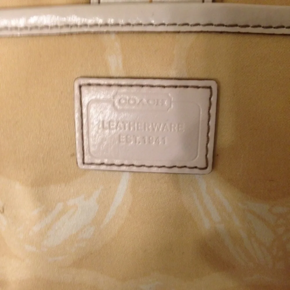 COACH vintage y2k scribble Hampton yellow front pocket bag